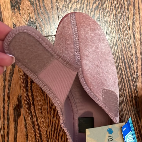 Foamtread new in box womens slippers size 10 m with tags. Velcro closure. Pink. - Picture 4 of 10